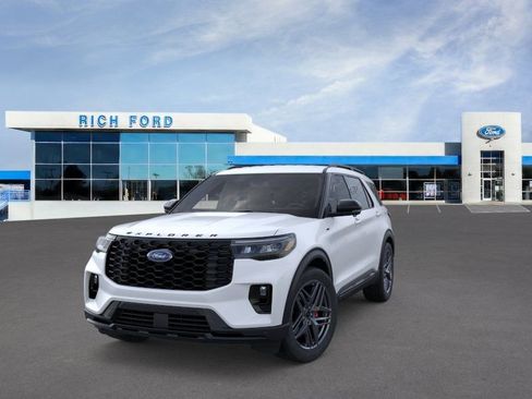 New 2026 Ford Explorer ST-Line w/ ST-Line Street Pack AWD/4WD image 2
