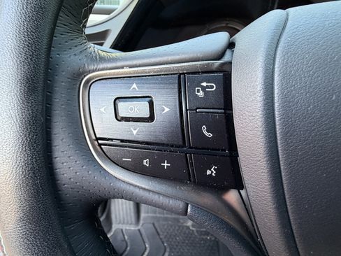 Used 2024 Lexus ES 350 F Sport w/ Accessory Package (Z2) FWD image 19
