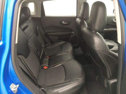 Used 2019 Jeep Compass Latitude w/ Cold Weather Group AWD/4WD image 19