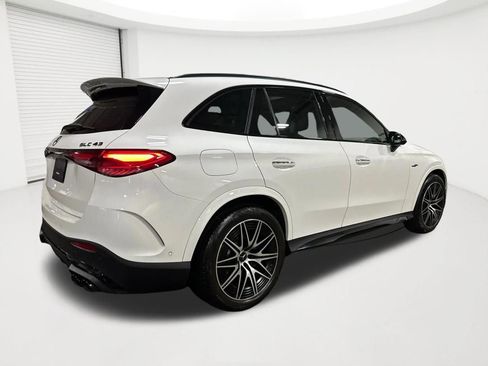 Used 2024 Mercedes-Benz GLC 43 AMG 4MATIC image 5