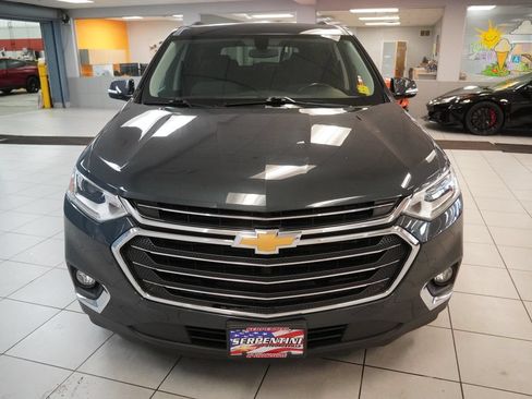 Used 2019 Chevrolet Traverse LT w/ LPO, Floor Liner Package AWD/4WD image 9