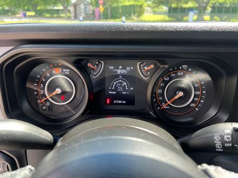 Used 2025 Jeep Wrangler Unlimited Sport AWD/4WD image 21
