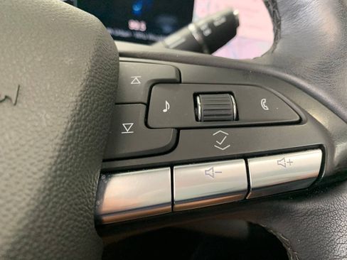Used 2024 Cadillac XT4 Premium Luxury w/ Cold Weather Package AWD/4WD image 15