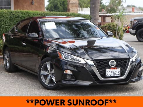Used 2022 Nissan Altima 2.5 SL FWD image 2