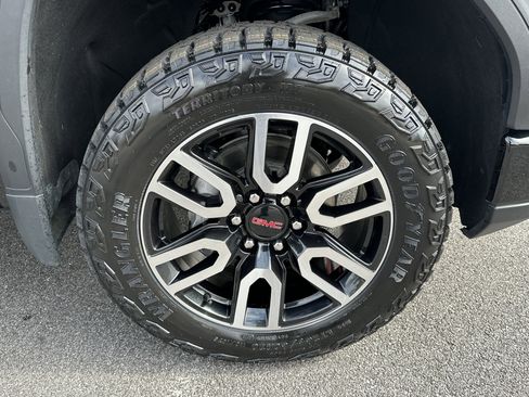 Certified 2024 GMC Sierra 1500 AT4 w/ Technology Package image 13