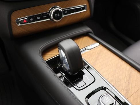 Used 2024 Volvo XC90 T8 Plus w/ Protection Package Premier image 20