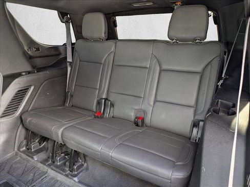 Used 2023 Chevrolet Tahoe Z71 w/ Luxury Package image 21