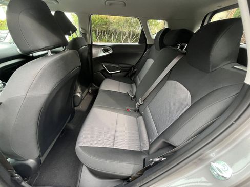 Used 2025 Kia Soul LX w/ LX Technology Package image 23