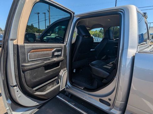 Used 2022 RAM 3500 Laramie AWD/4WD image 9