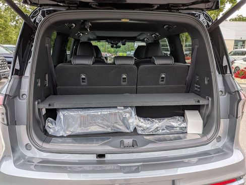 New 2026 INFINITI QX80 Autograph w/ Premium Cargo Package AWD/4WD image 32