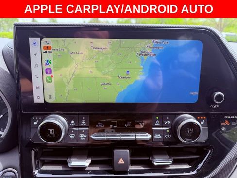 Used 2024 Toyota Highlander XSE image 9