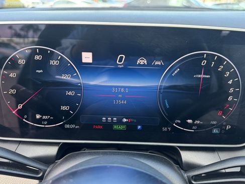 Used 2025 Mercedes-Benz GLC 350e 4MATIC image 25