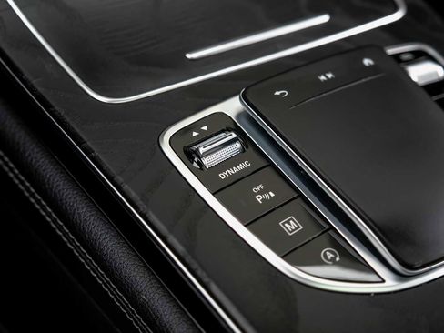 Used 2021 Mercedes-Benz GLC 300 4MATIC Coupe image 24