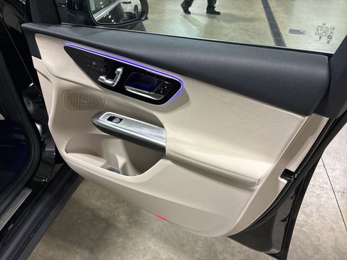 New 2026 Mercedes-Benz GLC 300 4MATIC image 11