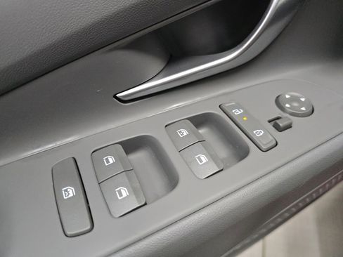 Used 2025 Hyundai Elantra Sport image 28