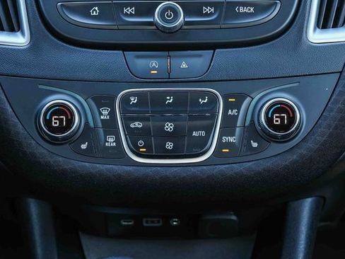 Used 2024 Chevrolet Malibu LT FWD image 15