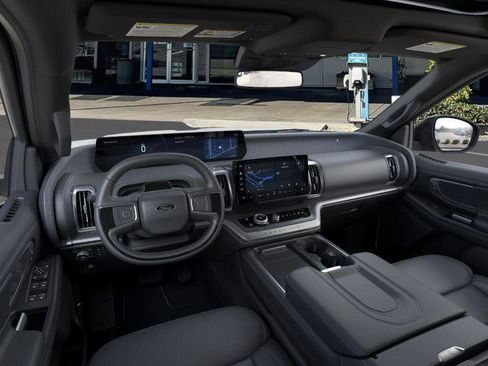 New 2025 Ford Expedition Platinum w/ Stealth Appearance Package image 9