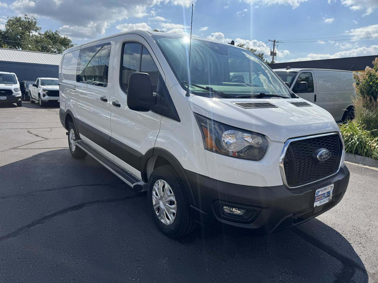 Used 2025 Ford Transit 250 Low Roof w/ Exterior Upgrade Package RWD image 3