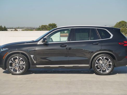 Used 2026 BMW X5 xDrive50e w/ Premium Package AWD/4WD image 4