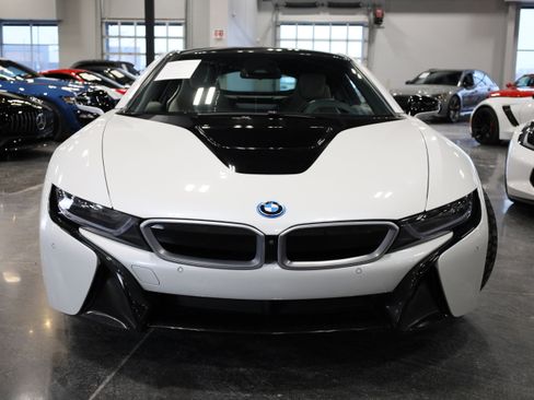 Used 2015 BMW i8 image 2