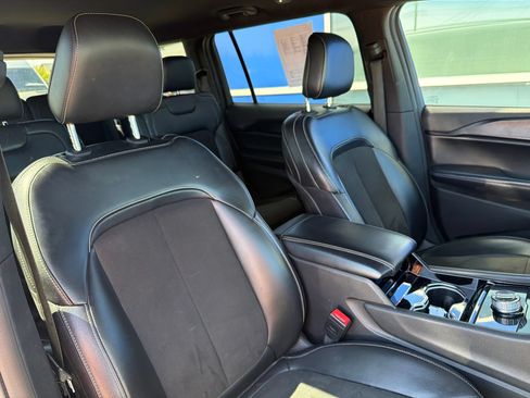 Used 2023 Jeep Grand Cherokee L Laredo AWD/4WD image 26
