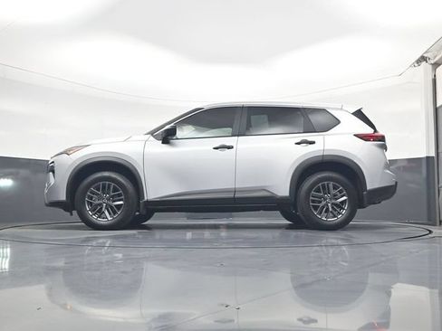 Certified 2025 Nissan Rogue S FWD image 18