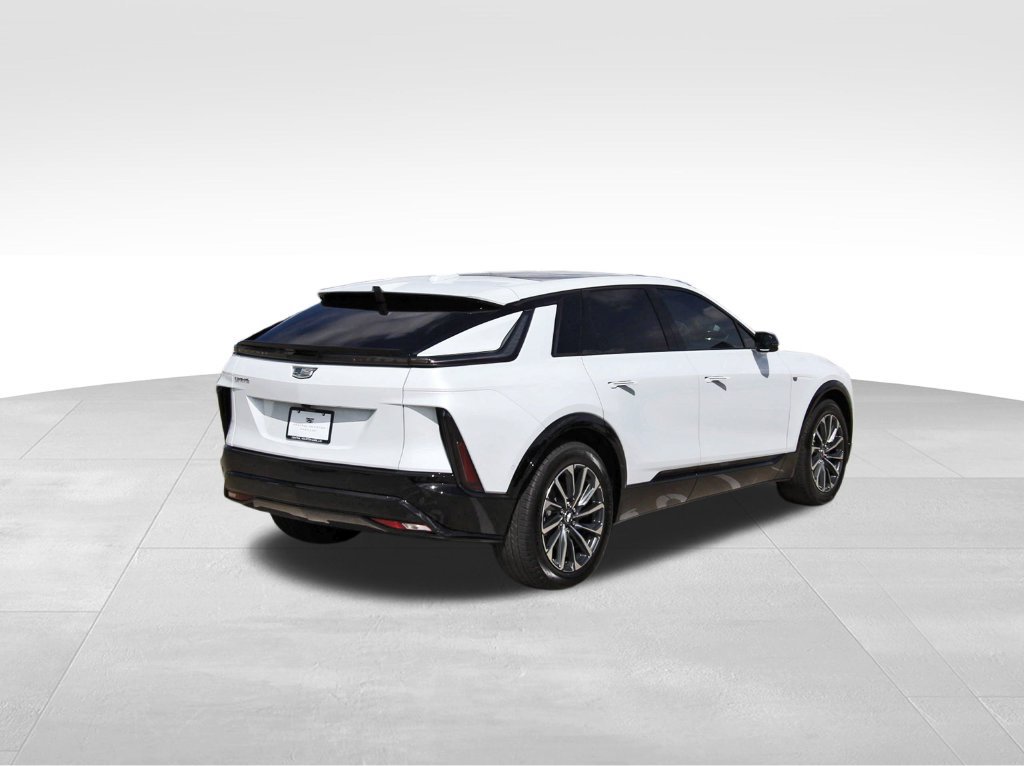 New 2027 Cadillac Lyriq Sport RWD image 4