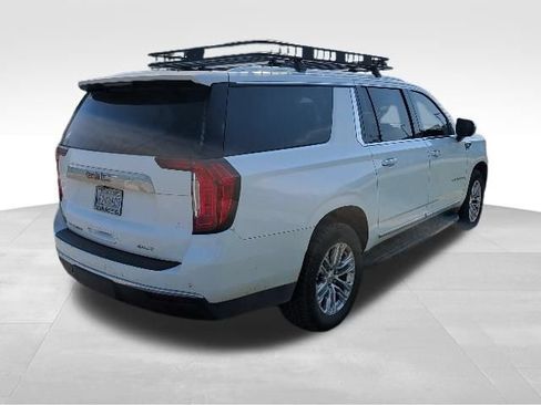 Used 2021 GMC Yukon XL SLT AWD/4WD image 3