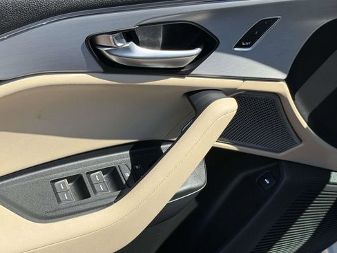 Certified 2025 Acura TLX w/ Technology Package image 10