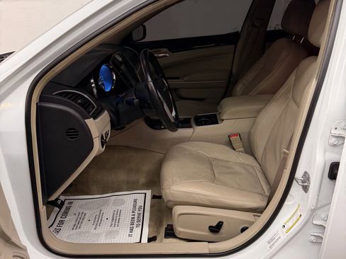 Used 2014 Chrysler 300 image 13