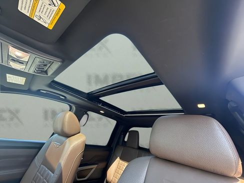 Used 2024 Nissan Titan Platinum Reserve w/ Moonroof Package AWD/4WD image 6