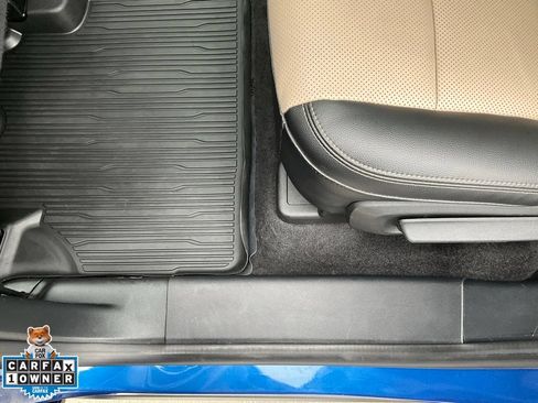 Used 2022 Ford Escape Titanium w/ Titanium Premium Package FWD image 30