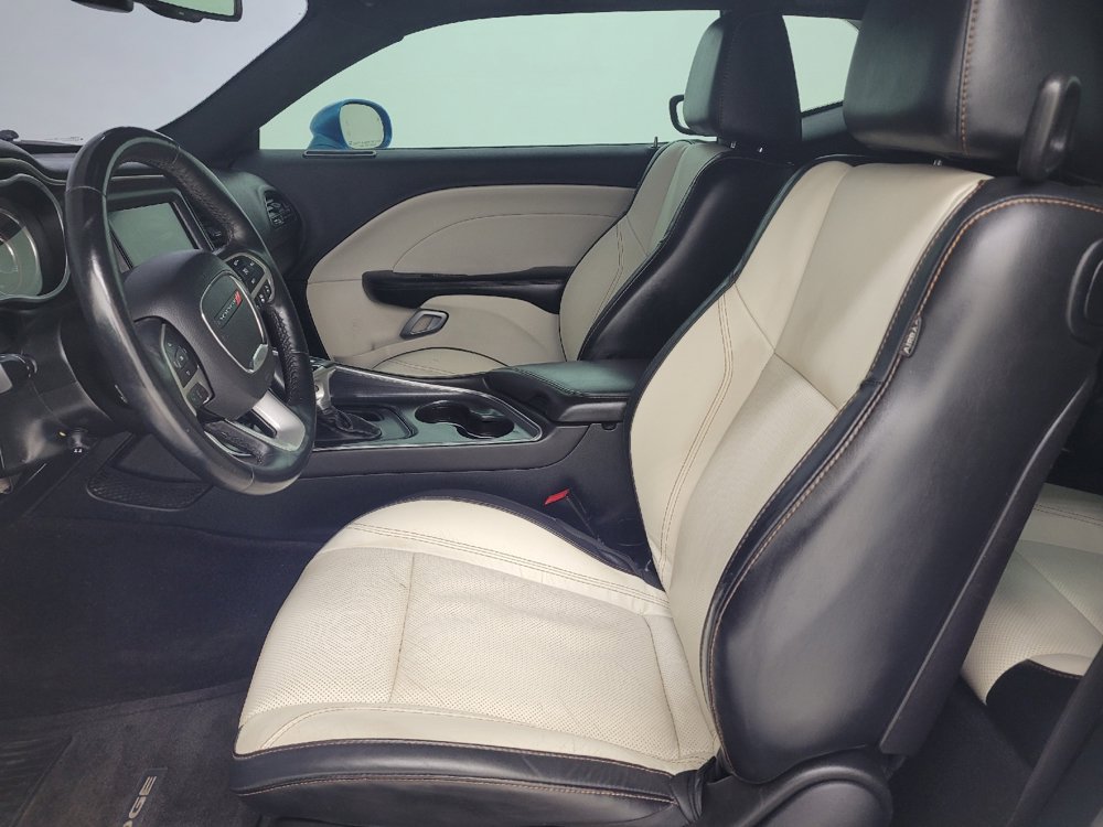 Used 2015 Dodge Challenger SXT Plus w/ Technology Group RWD image 17