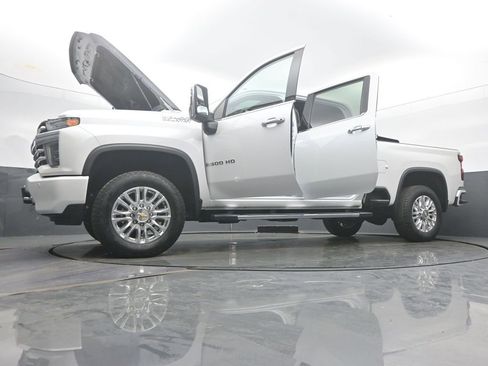 Used 2022 Chevrolet Silverado 2500 High Country image 59