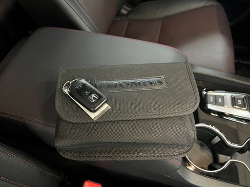 Certified 2025 Honda Ridgeline Black Edition image 34