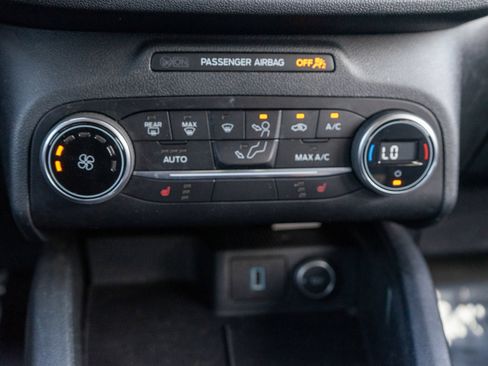 Used 2020 Ford Escape SE FWD image 20