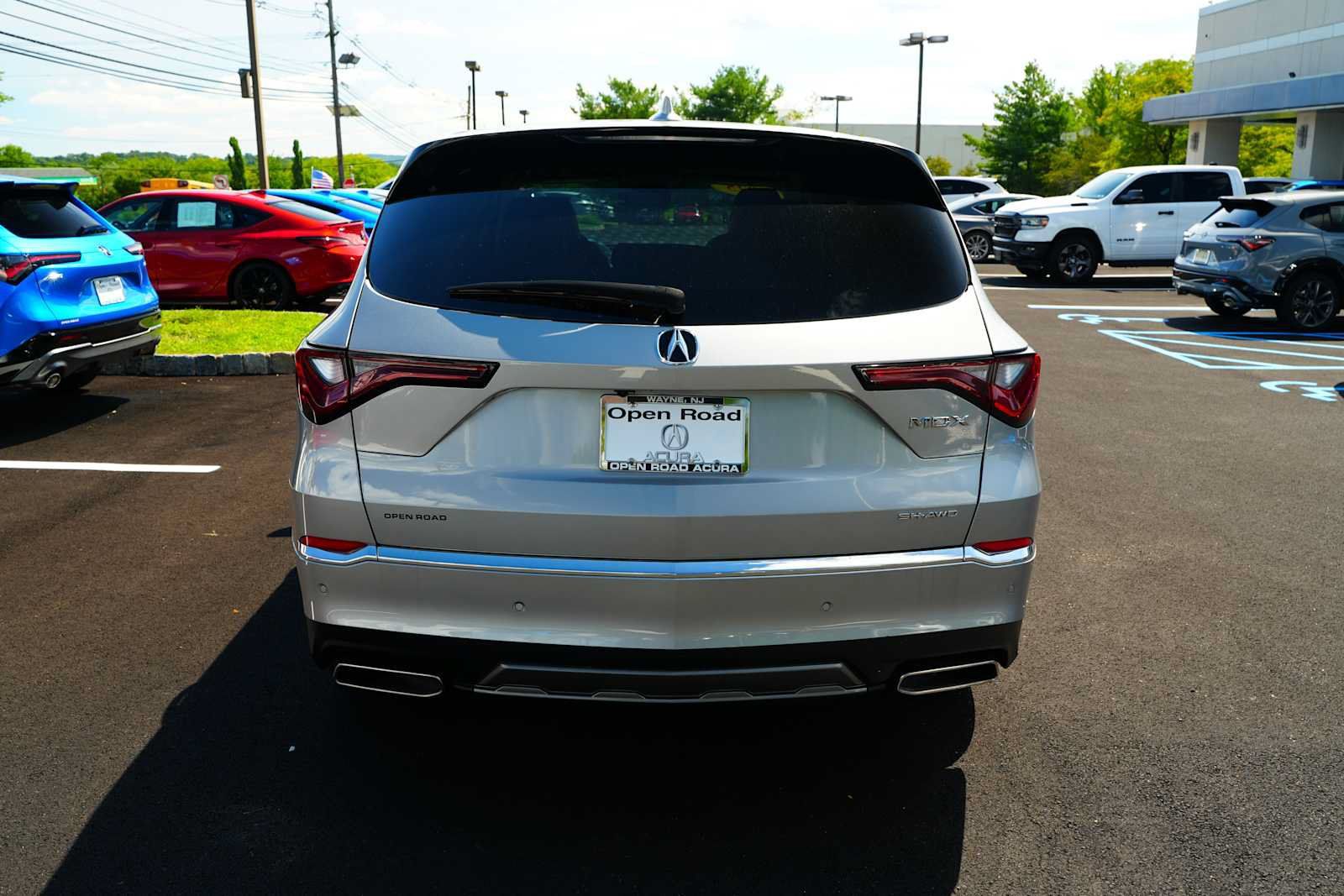 Certified 2025 Acura MDX w/ Technology Package AWD/4WD image 6