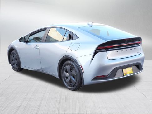 Certified 2025 Toyota Prius LE image 6