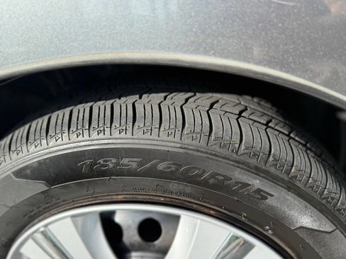 Used 2012 Honda Insight image 8