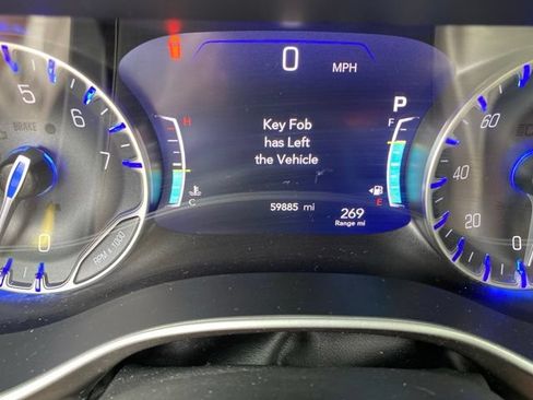 Used 2023 Chrysler Pacifica Touring-L FWD image 21