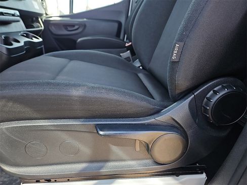 Used 2025 Mercedes-Benz Sprinter 2500 image 22