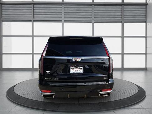 Used 2021 Cadillac Escalade Premium Luxury w/ Driver Assist Tech Package image 40