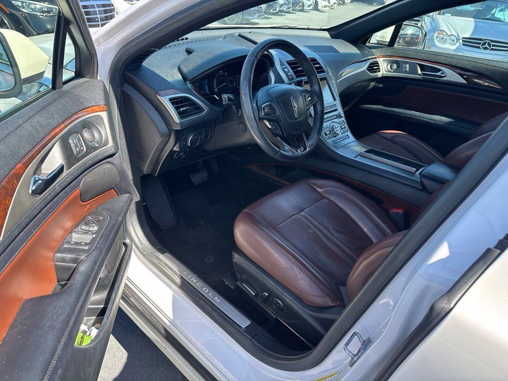 Used 2019 Lincoln MKZ Reserve FWD image 8