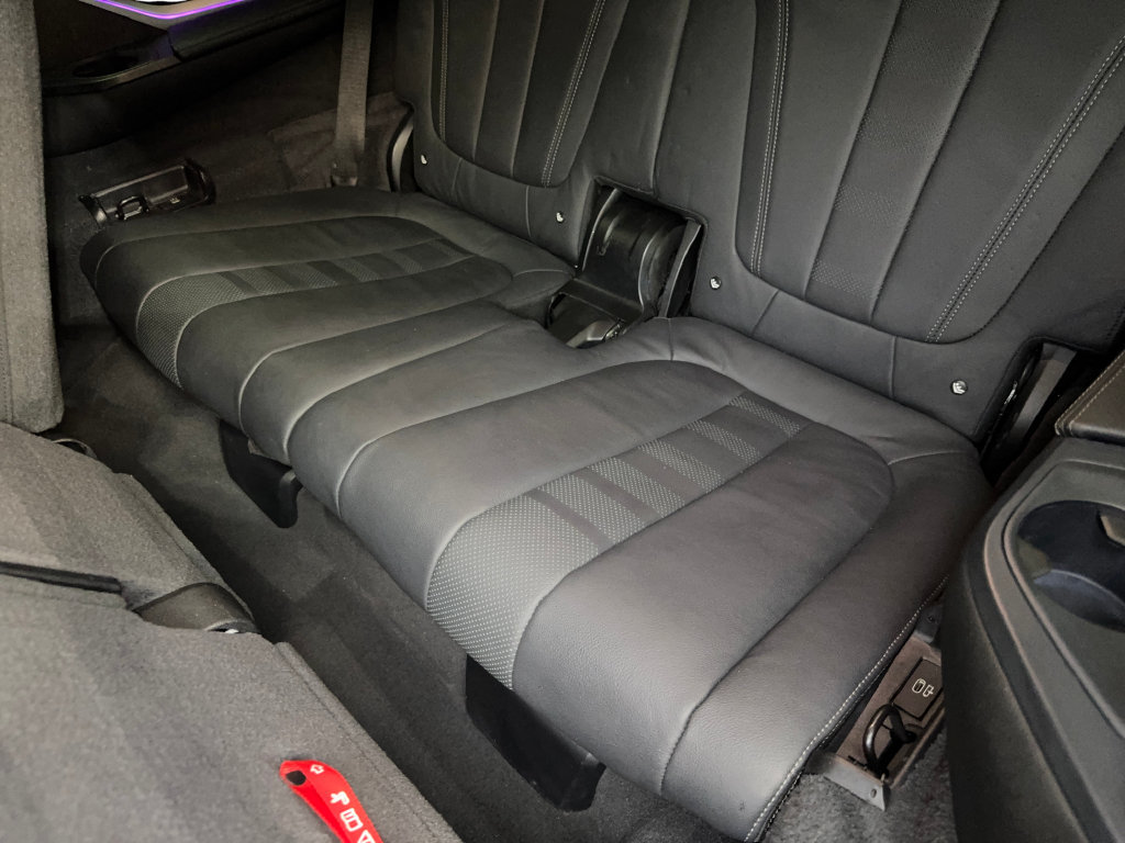 Used 2020 BMW X7 xDrive40i w/ Premium Package AWD/4WD image 42