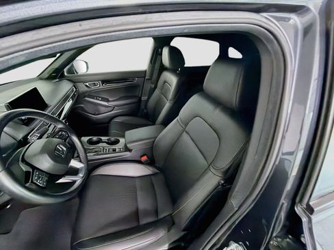 Used 2025 Honda Civic Sport image 13