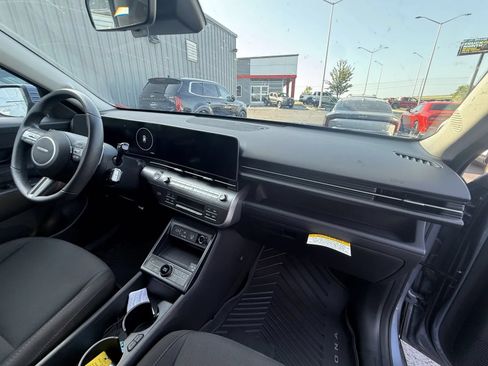 Used 2024 Hyundai Kona SEL FWD image 13