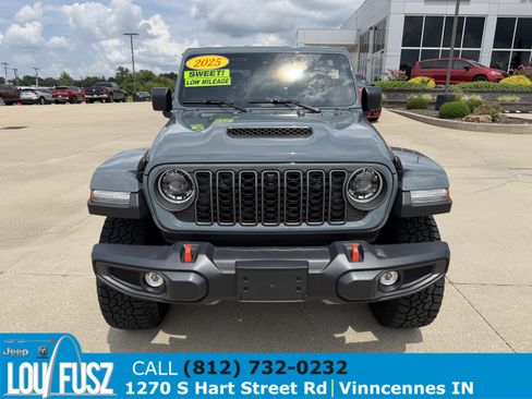 Used 2025 Jeep Gladiator Mojave w/ Safety Group AWD/4WD image 2