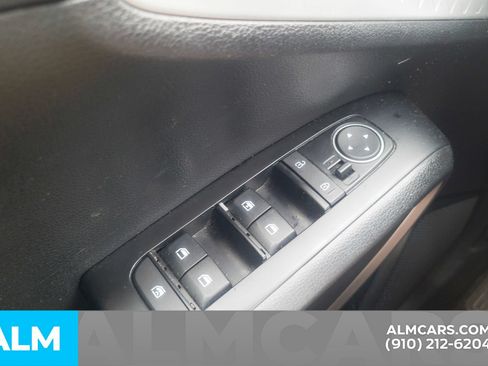 Used 2024 Kia Soul LX w/ Option Group 015 FWD image 12