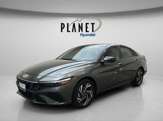 Certified 2025 Hyundai Elantra SEL FWD video 2