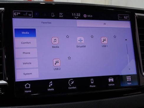 Used 2024 Chrysler Pacifica Touring-L image 33